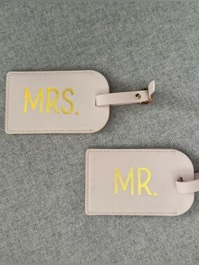 New Mr. & Mrs. Luggage Tags